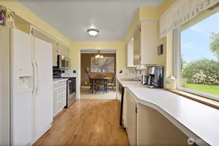 1410 7th Ave SW, Puyallup, WA 98371 - Photo 8