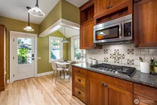 7056 26th Ave NW, Seattle, WA 98117 - Photo 10
