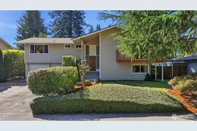 1801 Anacortes Avenue NE, Renton, WA 98059 - Photo 2