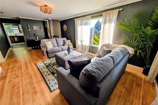 512 E Pear St, Centralia, WA 98531 - Photo 6