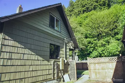 512 E Pear Street, Centralia, WA 98531 - Photo 36