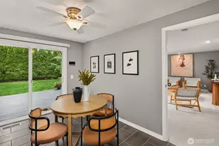 12923 NE 144th NE Pl, Kirkland, WA 98034 - Photo 10