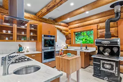 28505 137th Avenue SW, Vashon, WA 98070 - Photo 8