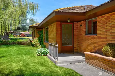 4809 Douglas Drive, Yakima, WA 98902 - Photo 2