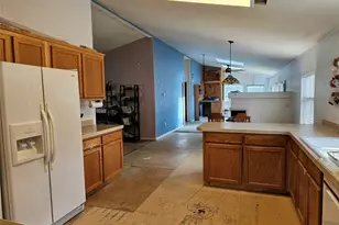 201 W Oakview Ave, Centralia, WA 98531 - Photo 4