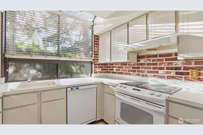 1850 Grant Avenue S #D5, Renton, WA 98055 - Photo 12