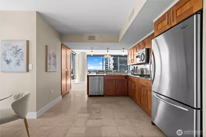650 Bellevue Way NE #2301, Bellevue, WA 98004 - Photo 12