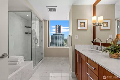 650 Bellevue Way NE #2301, Bellevue, WA 98004 - Photo 16