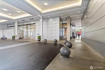 650 Bellevue Way NE #2301, Bellevue, WA 98004 - Photo 26