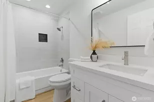 895 Highwood Dr SW, Issaquah, WA 98027 - Photo 20