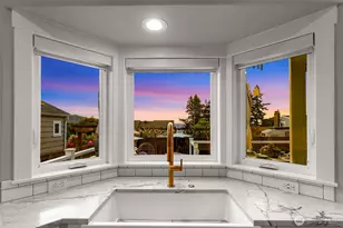 5336 SW Admiral Wy, Seattle, WA 98116 - Photo 10
