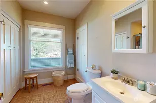 550 Ballentine St, Raymond, WA 98577 - Photo 16