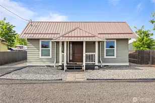 198 3rd St, Touchet, WA 99360 - Photo 2