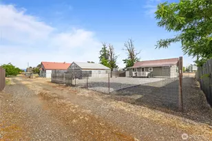 198 3rd St, Touchet, WA 99360 - Photo 26