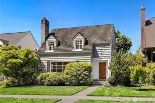 3863 44th Ave NE, Seattle, WA 98105 - Photo 1
