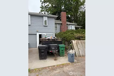 10340 Roosevelt Way NE, Seattle, WA 98125 - Photo 1