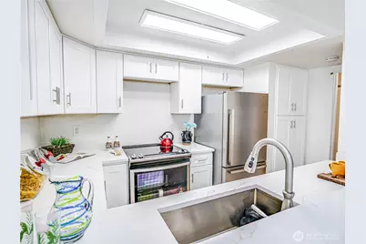 8407 18th Avenue W #4-102, Everett, WA 98204 - Photo 2