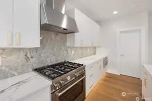 7607 NE 198th Ct, Kenmore, WA 98028 - Photo 8