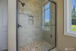 2416 Cascade Dr E, Roy, WA 98580 - Photo 18