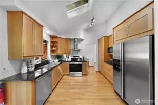 13800 SE 21st St, Bellevue, WA 98005 - Photo 14