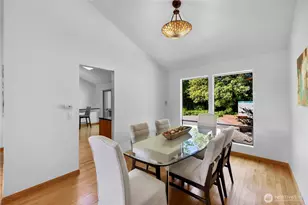 13800 SE 21st St, Bellevue, WA 98005 - Photo 10