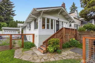 6533 20th Ave NE, Seattle, WA 98115 - Photo 2
