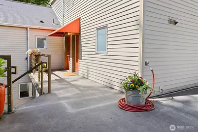 3406 W Government Way #7, Seattle, WA 98199 - Photo 2