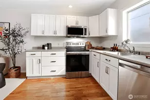 3406 W Government Way, Seattle, WA 98199 - Photo 4