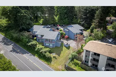108 Kensington Avenue SW, Kent, WA 98030 - Photo 1
