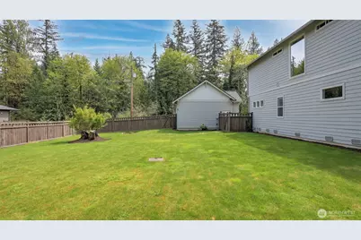 24020 NE 20th Street, Sammamish, WA 98074 - Photo 34