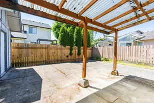 1204 31st St NE, Auburn, WA 98002 - Photo 6
