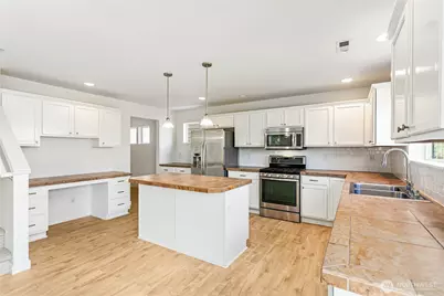 800 Crested Butte Boulevard, Mount Vernon, WA 98273 - Photo 8