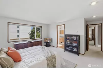 9522 1st Avenue NE #A4, Seattle, WA 98115 - Photo 12