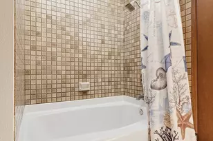 9522 1st Ave NE, Seattle, WA 98115 - Photo 10