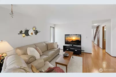 9522 1st Avenue NE #A4, Seattle, WA 98115 - Photo 8
