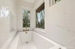 14317 SE 49th St, Bellevue, WA 98006 - Photo 24