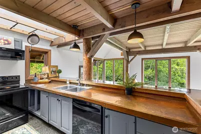 4710 New Sweden Avenue NE, Bainbridge Island, WA 98110 - Photo 14