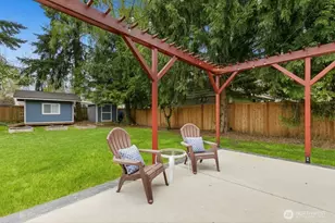 2122 N 128th St, Seattle, WA 98133 - Photo 32