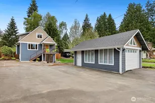 2122 N 128th St, Seattle, WA 98133 - Photo 2