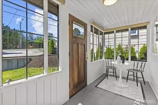 4010 NE 95th St, Seattle, WA 98115 - Photo 2