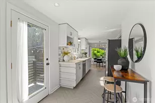 4010 NE 95th St, Seattle, WA 98115 - Photo 12