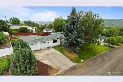 810 E Spring, Dayton, WA 99328 - Photo 1