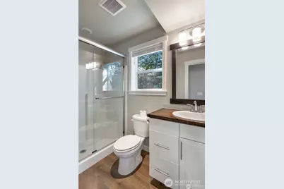 12757 Dayton Avenue N #B, Seattle, WA 98133 - Photo 20