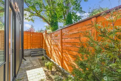 11731 Durland Avenue NE, Seattle, WA 98125 - Photo 26
