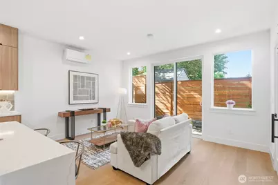 11731 Durland Avenue NE, Seattle, WA 98125 - Photo 10