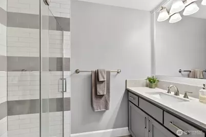25901 NE 1st Place, Sammamish, WA 98074 - Photo 24