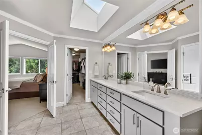 25901 NE 1st Place, Sammamish, WA 98074 - Photo 22