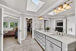 25901 NE 1st Pl, Sammamish, WA 98074 - Photo 22