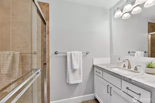 25901 NE 1st Pl, Sammamish, WA 98074 - Photo 28