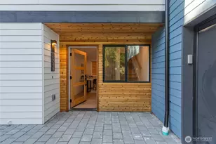 11733 Durland Ave NE, Seattle, WA 98125 - Photo 4